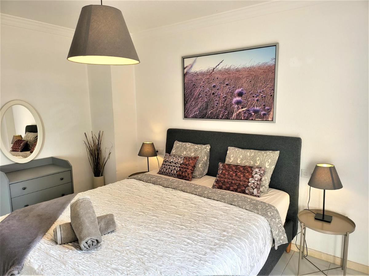 2 Bedrooms Sea View Apartament 100 Meters From Ocean Los Cristianos  Extérieur photo